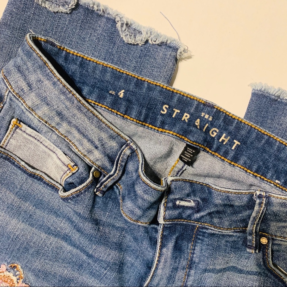 The Straight Jeans - Picture 3 of 5